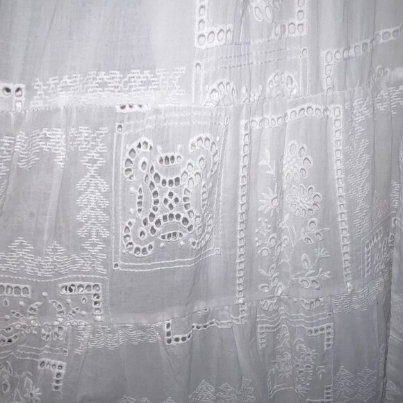 Forever New Curve White Zadie Flutter Sleeve Midi Dress in Size 18 - Picture 14 of 17